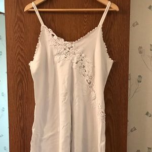 Serena white nightgown